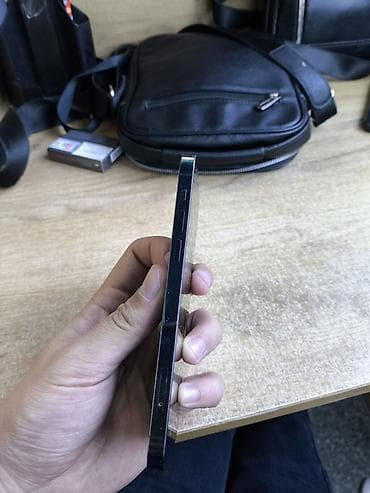 Poco: IPhone 12 Pro, Pacific Blue — 3