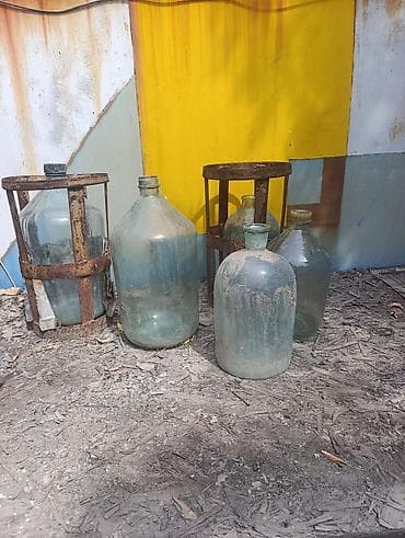 Стеклянные бутыли большого объема с металлическими корзинами - Тип at lalafo.kg Стеклянные бутыли большого объема с металлическими корзинами - Тип