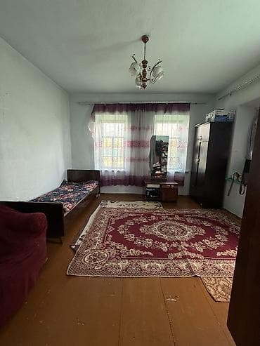 3 3: 🏡 Продаётся дом в г. Каракол! 📍 Адрес: ул. Московская, угловой — 7