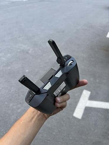 dji phantom 4: Квадрокоптер с пультом и кейсом Комплект: - Дрон складной конструкции — 6