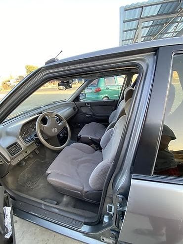 Honda Concerto: 1992 г., 1.5 л, Механика, Бензин, Хэтчбэк — 2