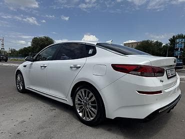дама в канте: Kia K5: 2019 г., 2 л, Автомат, Бензин, Седан — 3