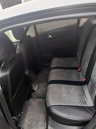 210 cdi: Citroen C4: 2010 г., Автомат, Бензин, Хэтчбэк — 5