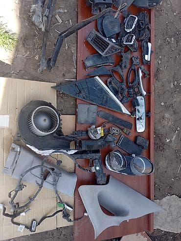 запчасти на муравейник: Крышка багажника Hyundai, Оригинал — 8