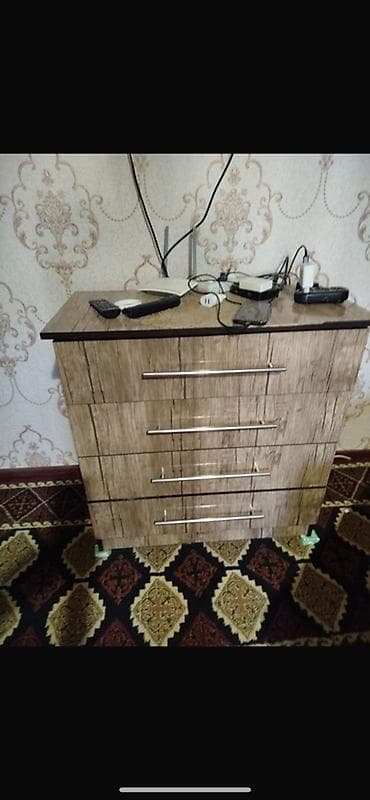 Комод с 5 выдвижными ящиками. - Материал: ЛДСП с текстурой под at lalafo.kg Комод с 5 выдвижными ящиками. - Материал: ЛДСП с текстурой под