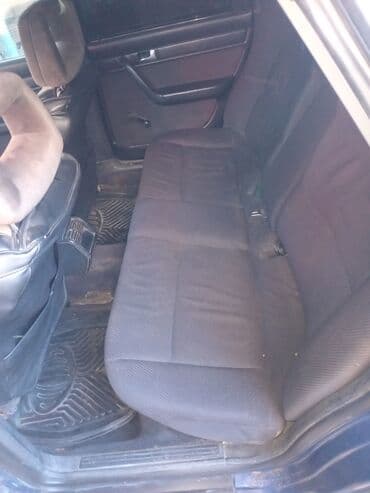 срочно в связи с переездом: Audi S4: 1993 г., 2 л, Механика, Газ, Седан — 7