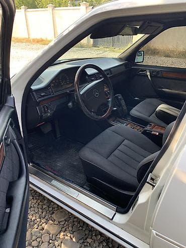 e34 520: Mercedes-Benz W124: 1995 г., 3.2 л, Автомат, Бензин, Седан — 7