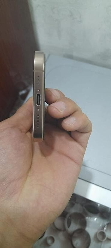 сони плейстейшен 1: IPhone 16 Pro, Б/у, 256 ГБ, Natural Titanium, Зарядное устройство, Защитное стекло, Чехол, 90 % — 6