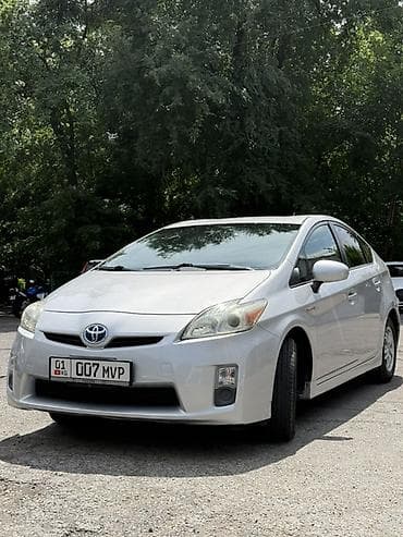 Toyota Prius: 2011 г., 1.8 л, Вариатор, Гибрид, Лифтбек
