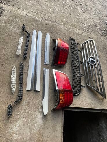 белый lexus: Решетка радиатора Lexus 2010 г., Б/у, Оригинал — 1