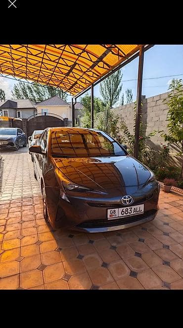 camry 40 2.4: Toyota Prius: 2016 г., 1.8 л, Автомат, Гибрид, Хэтчбэк — 1