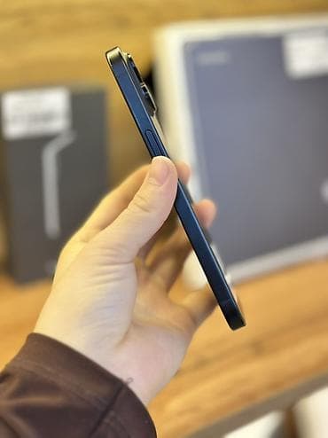 айфон по низкой цене: IPhone 15, Б/у, 256 ГБ, Черный, Кабель, В рассрочку, 82 % — 2