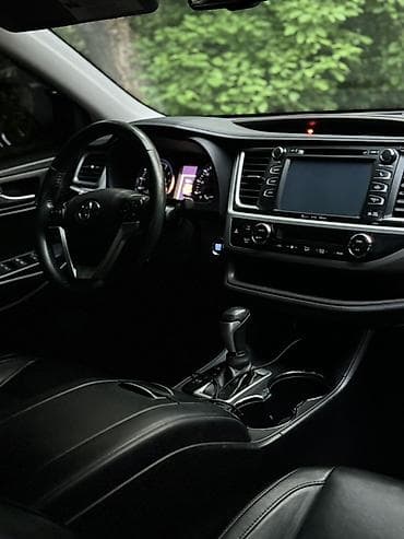 Продажа авто: Toyota Highlander: 2017 г., Автомат, Бензин, Кроссовер — 5