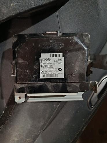 can bus: Блок управления дверьми (Door Control Unit) для Kia Carnival (YP) — 2