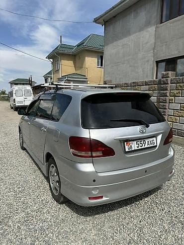 Toyota Ipsum: 2002 г., 2.4 л, Автомат, Газ, Вэн/Минивэн — 5