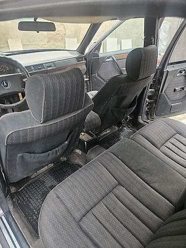 лобовой мерс 124: Mercedes-Benz W124: 1991 г., 2.3 л, Механика, Бензин, Универсал — 10