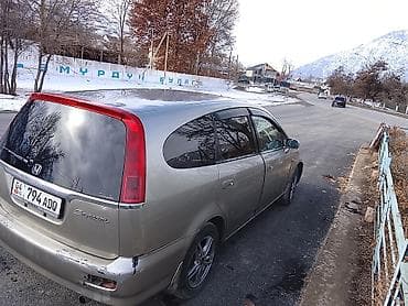 Honda Stream: 2000 г.