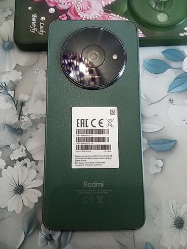 Redmi, Redmi A3, Б/у, 128 ГБ, цвет - Зеленый, 2 SIM — 2