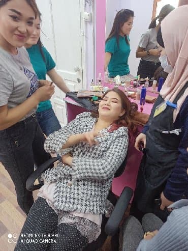 курсы визажиста в бишкеке: Курстар | Чач тарачтар, Косметологдор жана визажисттер, Депиляция чеберлери Сертификат берилет, Сарпталуучу материалдар менен камсыздоо, Үлгүлөр менен камсыздоо — 12