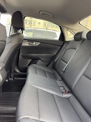 mersedes e320: Kia K3: 2021 г., 1.6 л, Бензин, Седан — 4