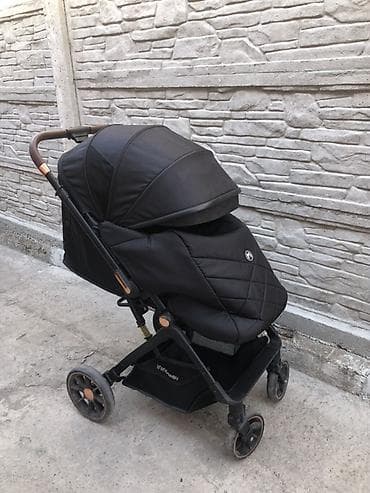 easy walker: Прогулочная коляска InnoBaby (черная) - Компактная и маневренная, с — 1