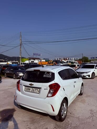 авто в долг: Chevrolet Spark: 2017 г., 1 л, Автомат, Бензин, Хэтчбэк — 3