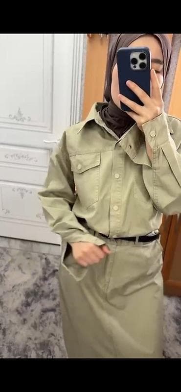 Костюм с юбкой, Модель юбки: Прямая, Макси, M at lalafo.kg Костюм с юбкой, Модель юбки: Прямая, Макси, M