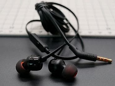 Проводные гарнитуры: Наушники проводные — 1