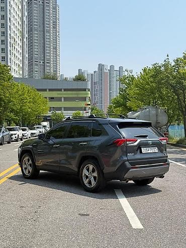 e2 byd: Toyota RAV4: 2021 г., 2.5 л, Автомат, Гибрид, Кроссовер — 6