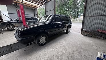 Volkswagen Golf: 1988 г., 1.8 л, Механика, Бензин, Хэтчбэк — 2