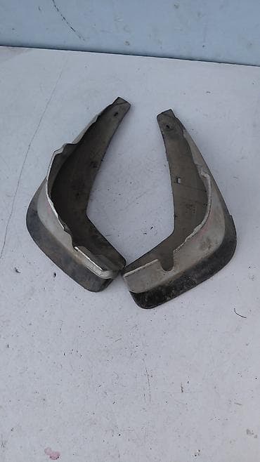 Брызговик Комплект Nissan, 2003 г., Б/у, Оригинал — 2
