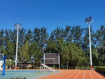 освещение для улицы: Система освещения для спортивных арен, стадионов и футбольных полей — 1