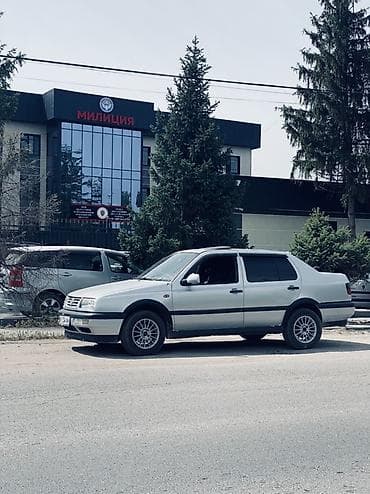 bcd com: Volkswagen Vento: 1996 г., Седан — 1