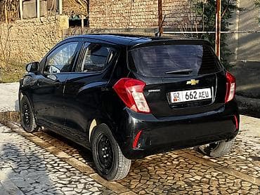 ваз 20107: Chevrolet Spark: 2017 г., 1 л, Робот, Бензин, Хэтчбэк — 4