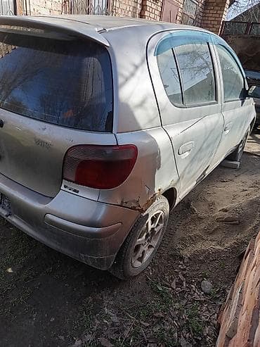 pes 2013: Toyota Yaris: 2003 г., Механика, Хэтчбэк — 5