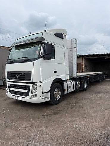 карнивал 2023: Тягач, Volvo, 2009 г., Тентованный — 4