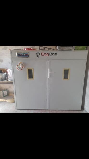 Продаю заводской автоматический инкубатор для 72 страусиных яиц,можно at lalafo.kg Продаю заводской автоматический инкубатор для 72 страусиных яиц,можно