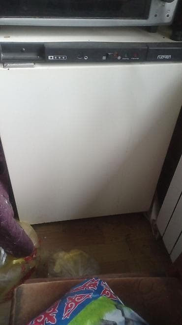 vga hdmi: Морозильник — 1