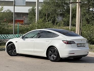 портативная станция: Tesla Model 3: 2020 г., Вариатор, Электромобиль, Седан — 4