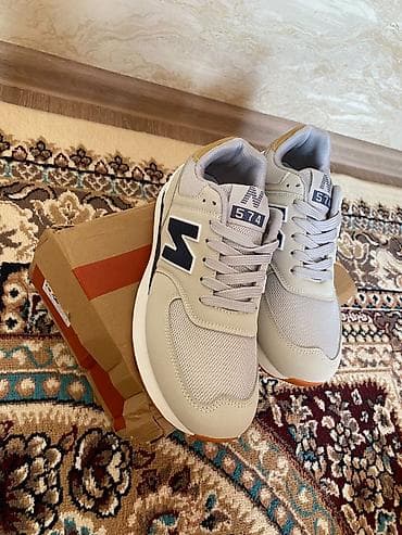 Жеке буюмдар: Эркектердин кроссовкасы, 41, 42, New Balance, Жаңы, түсү - Боз, Акысыз жеткирүү — 2