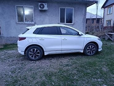 prius 2012: BYD E2: 2024 г., Автомат, Электромобиль, Хэтчбэк — 4