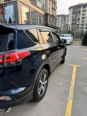 Toyota: Toyota RAV4: 2018 г., 2.5 л, Автомат, Бензин, Кроссовер — 2