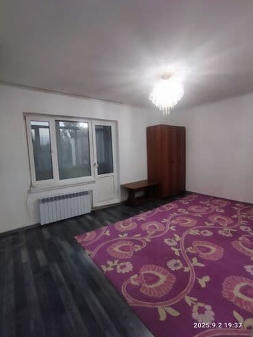 панельные дома: Продается Описание: - Просторная светлая комната прямоугольной формы — 10