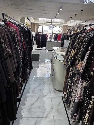 бишкек жер сатылат: Продаю коммерческое помещение.Действуйший магазин одежды.Первая — 1