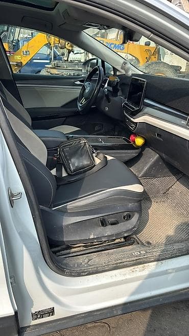 хайбрид конвертор: Volkswagen ID.6: 2021 г., Электромобиль, Кроссовер — 3