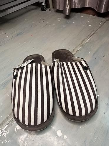 кроксы мужской: Домашние тапочки, 44, Новый, цвет - Коричневый, Платная доставка, Самовывоз — 1