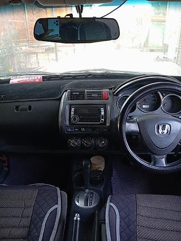 купить асфальтоукладчик бу: Honda Fit: 2003 г., 1.5 л, Вариатор, Бензин, Хэтчбэк — 7