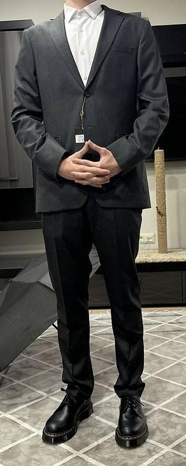 Костюмы: Костюм выпускной/деловой мужской бренда BREUCCIO Покупали в дордой — 3