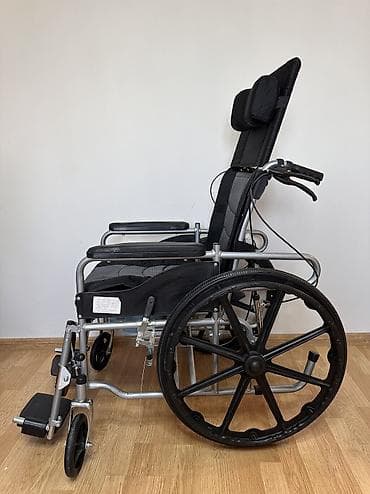 раскладные кушетки: Инвалидная коляска с функцией лежачего положения и санитарным узлом - — 4