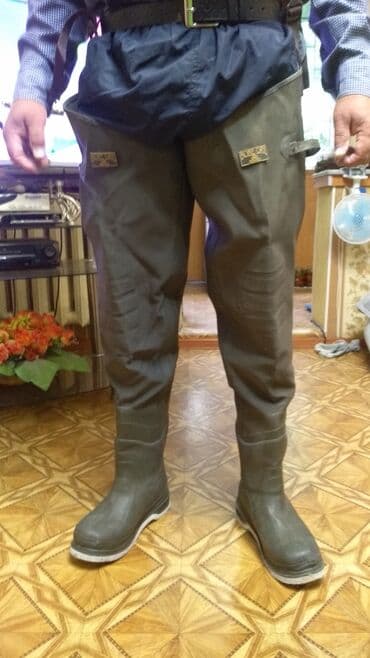 Сапоги рыбацкие, очень хорошего качества, размер 42-43,одевал один